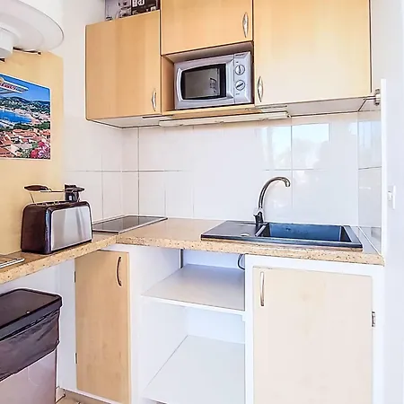 Botrel By Interhome شقة